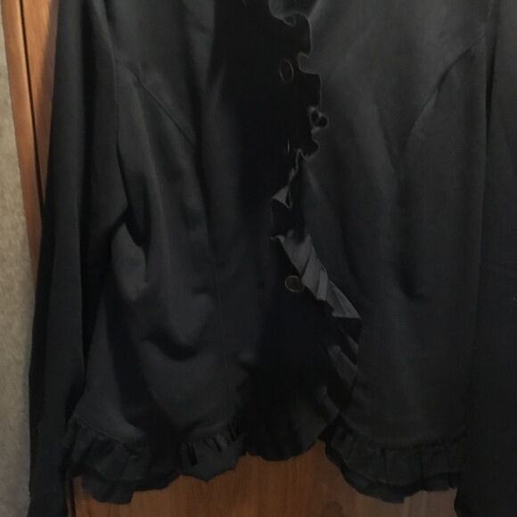 NWOT. Christopher & Banks Front Flounce Black Women’s Jacket Size L - Picture 2 of 8